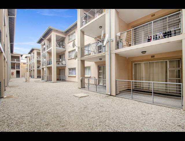 1 BEDROOM APARTMENT FOR SALE IN FERNDALE